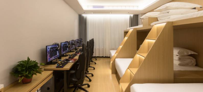 S电竞智能酒店(太原机场富士康科技工业园店)图片