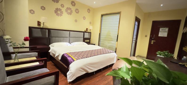 霖润商务酒店图片