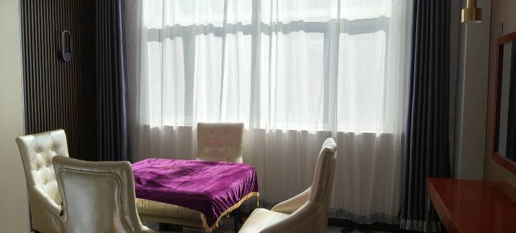 达茂旗羽辰假日酒店图片