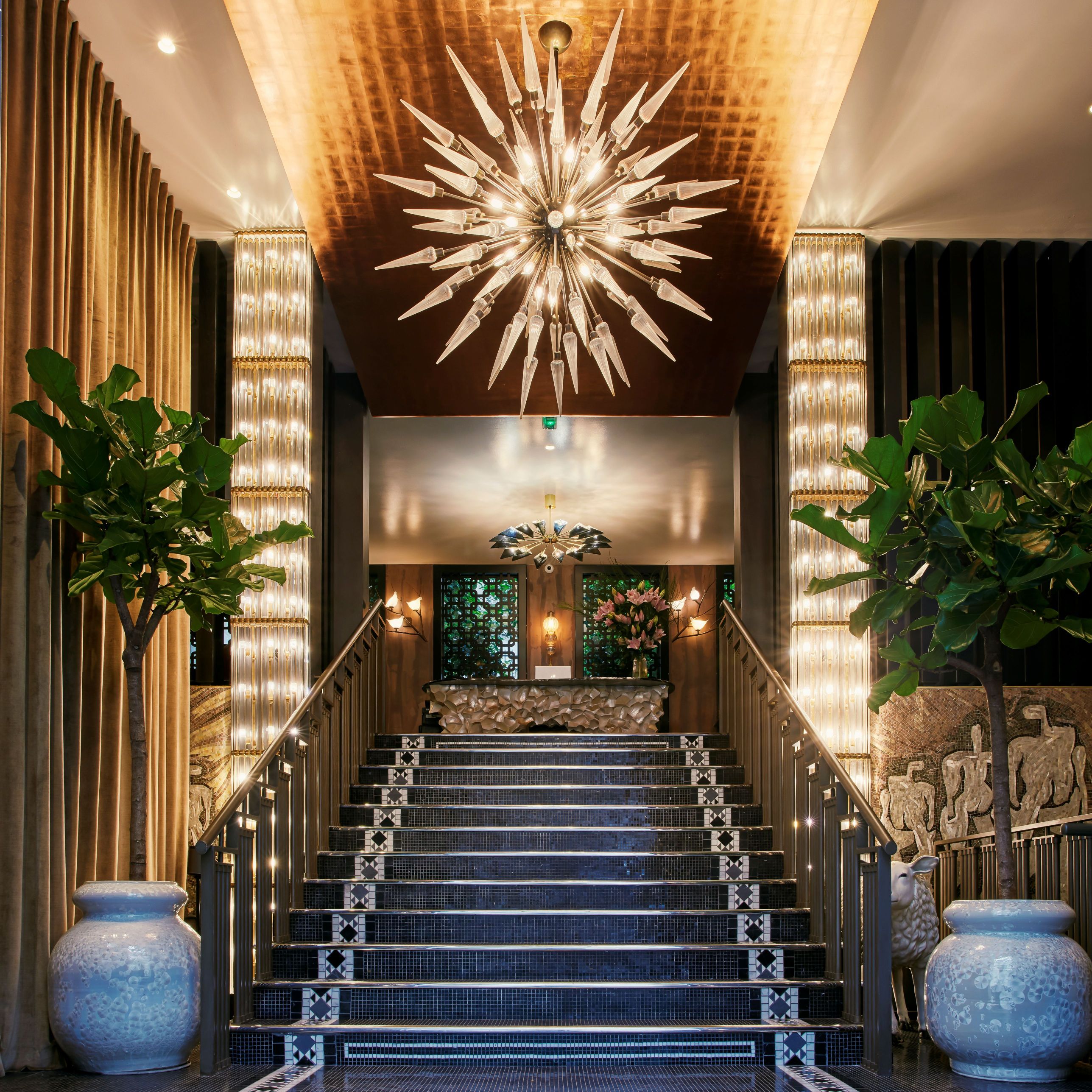 The One Alma Paris Over view