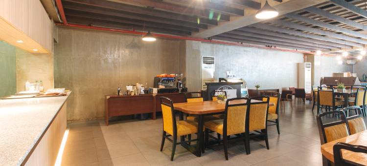 红多兹酒店@曼达韦岛屿广场(RedDoorz @ Insular Square Mandaue City)图片