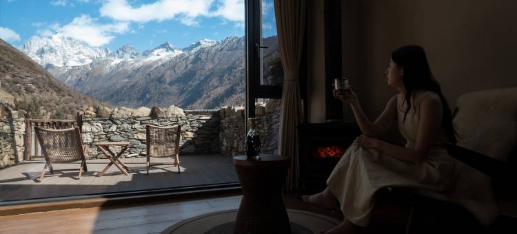 四姑娘山阅山四季隐宿(长坪沟景区店)图片