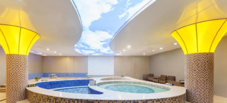 竞族电竞民宿(盘锦火车站店)图片