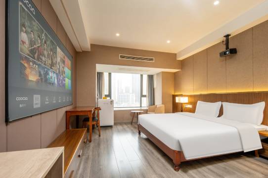 盛世叁旬影院公寓(武汉汉口火车站唐家墩地铁站店)