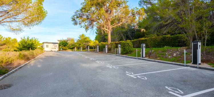 昂蒂布索菲亚安提波利斯民宿酒店(B&B Hotel Antibes Sophia Antipolis)图片