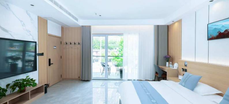 云尚民宿(八泉峡景区店)图片