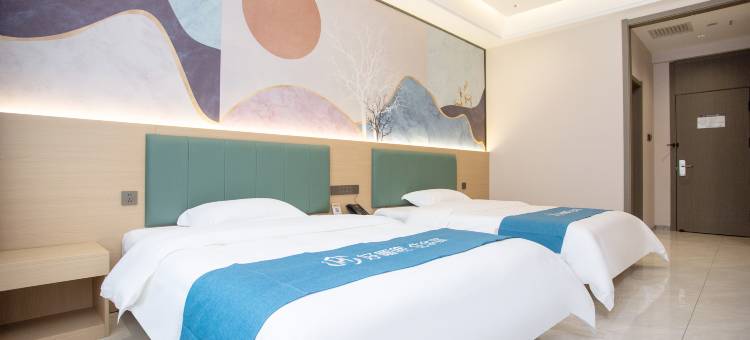 如家UP华驿智旅酒店(长春卫星广场店)图片