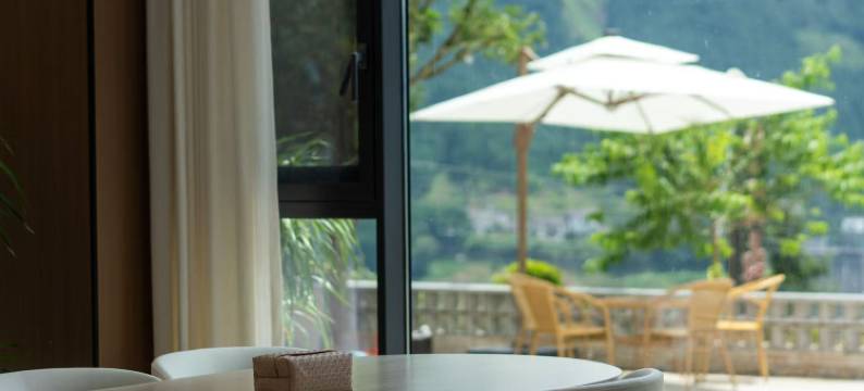 宝鹤山庄BAOHE · 湖景私汤度假酒店图片