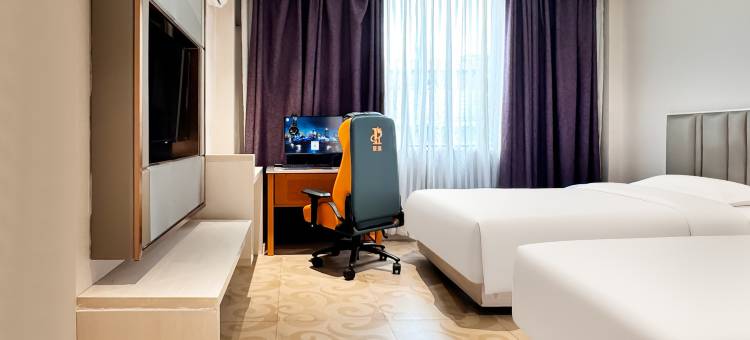 亚信电竞酒店(荆门中天街步行街店)图片