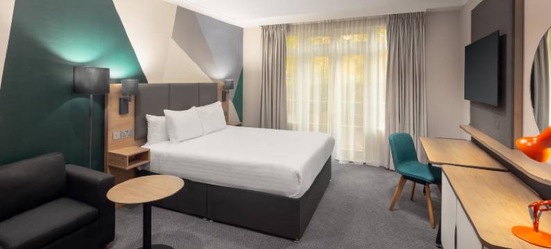 Holiday Inn 法恩伯勒(Holiday Inn FARNBOROUGH by IHG)图片