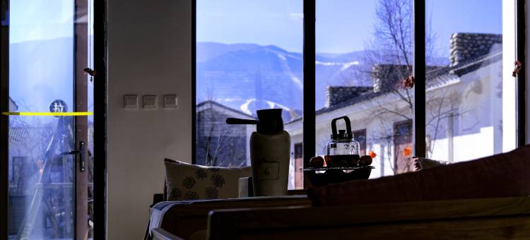 鳌山石头小筑图片