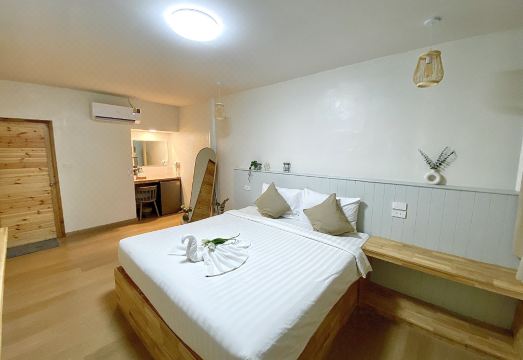 The O room Hotel Overview