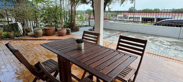 芙蓉舒适温暖之家-五房3卫(Spacious Comfort Stay in Seremban-5R3B)图片