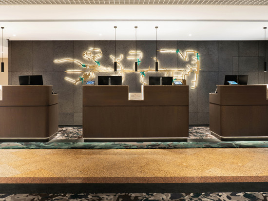 奥克兰皇冠假日酒店