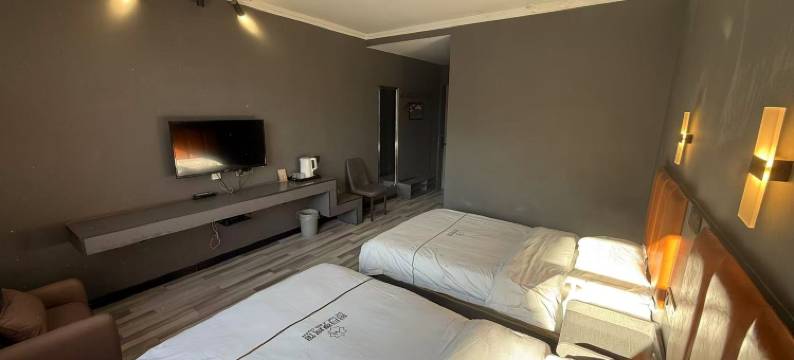 巴里坤拾月季宾馆图片