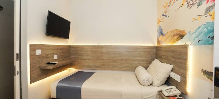 Front One Budget Slamet Riyadi图片