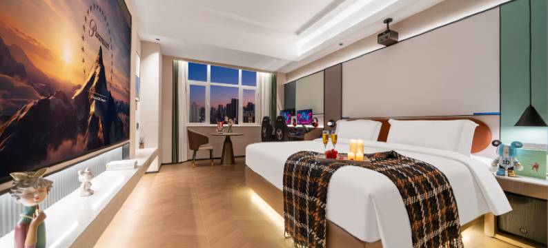 叶与晨电竞电影酒店(定州站中山公园店)图片