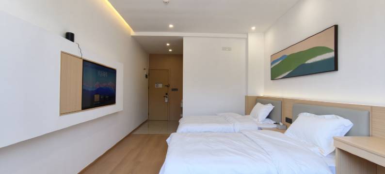 龙陵云曼酒店图片