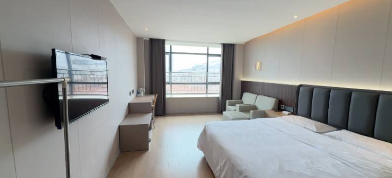 开蔓铂金酒店(湘潭县一中店)图片