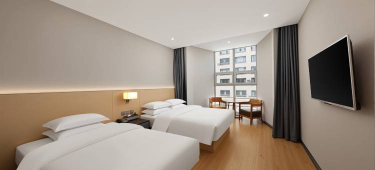 如家UP华驿精选酒店(延吉西市场百货大楼店)图片