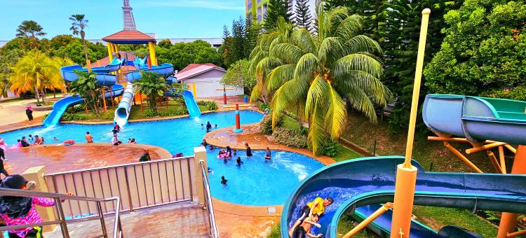 位于艾尔乞罗的2卧室公寓-722平方米|带2个独立浴室(Paragon Water Themepark Suites Melaka by GGM)图片