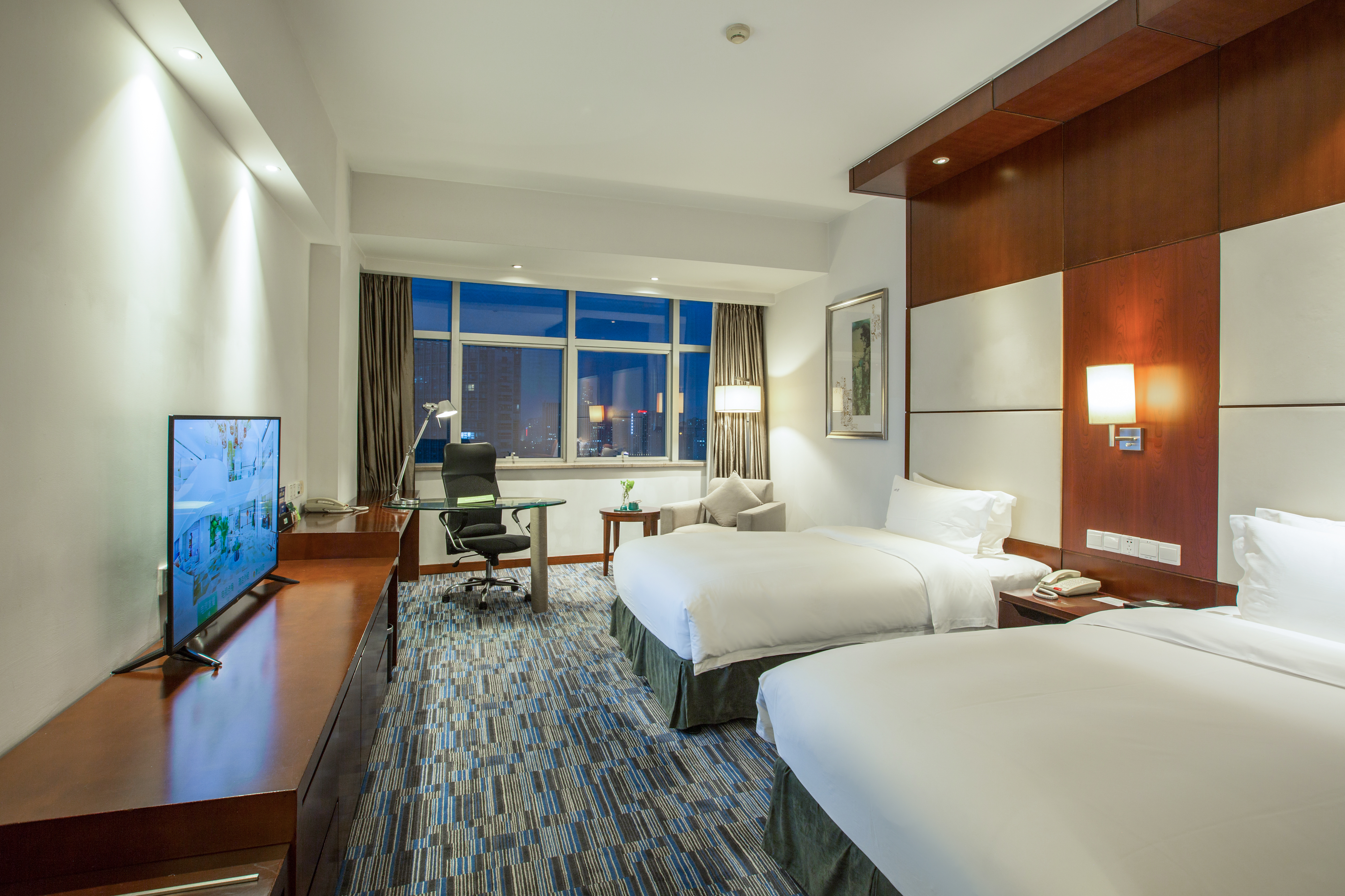 Holiday Inn HANGZHOU XIAOSHAN by IHG Over view