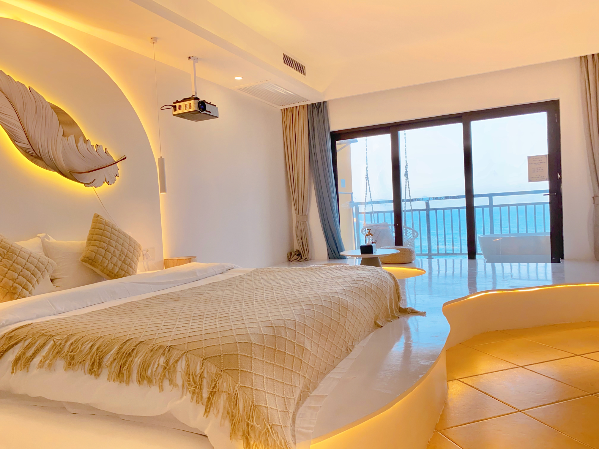 Huidong Shuangyue Bay Rainbow Bay Sea View HotelOver view