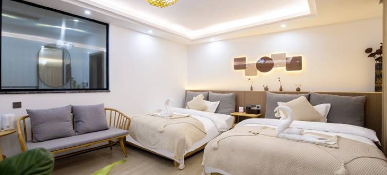 普者黑水月·极简主义·全景落地无界湖居美宿(青龙山店)图片