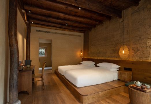 The Road's End Hotel Overview