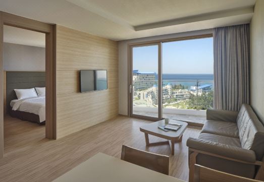 Sol Beach SamcheokHotel Overview