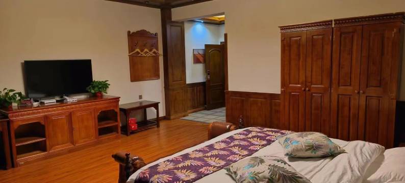 久治年保玉则朵阁漾杰酒店图片