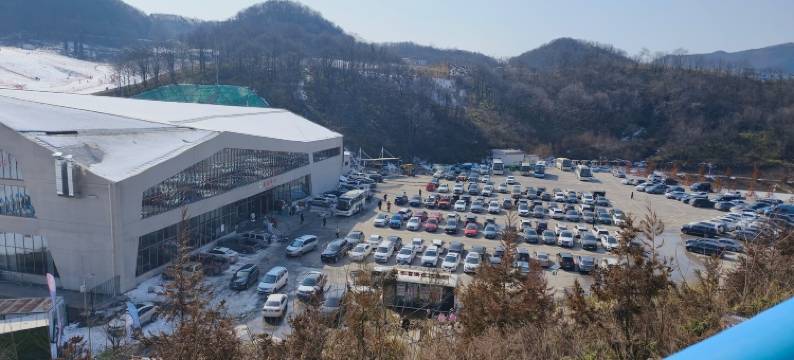 伴雪观云精品民宿(绿葱坡店)图片