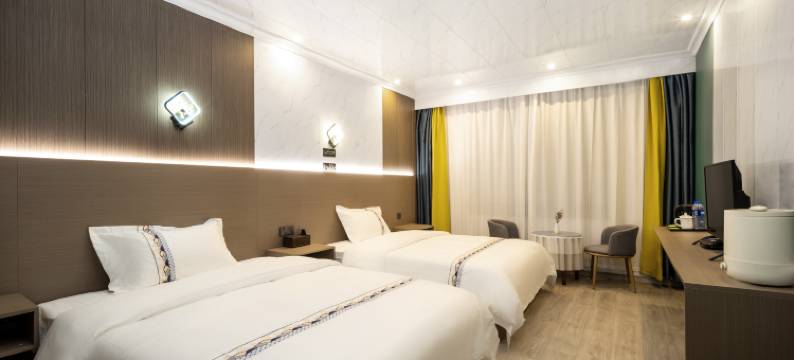 四姑娘山雪山情民宿图片