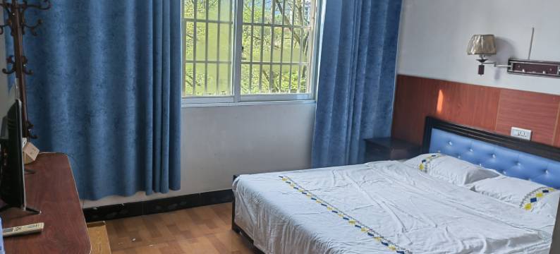 兴安猫岭饭店图片