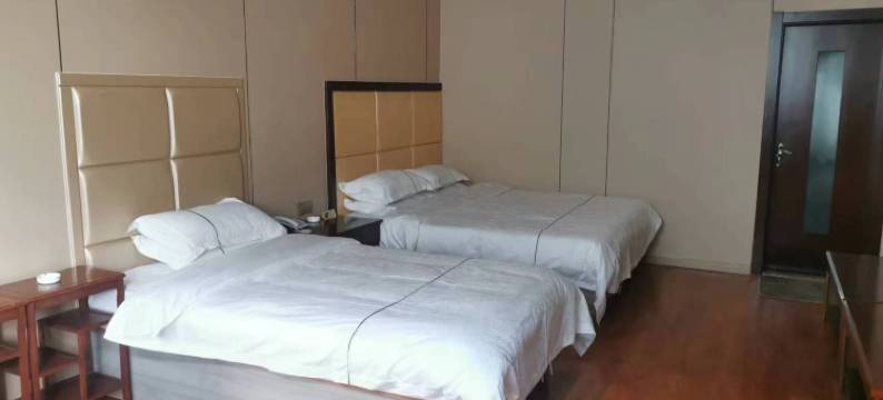 宁武宝昌商务酒店(凤舞广场店)图片