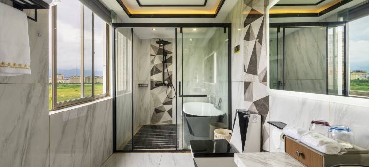 瑞丽尚景国际大酒店(瑞丽综合客运枢纽站店)图片