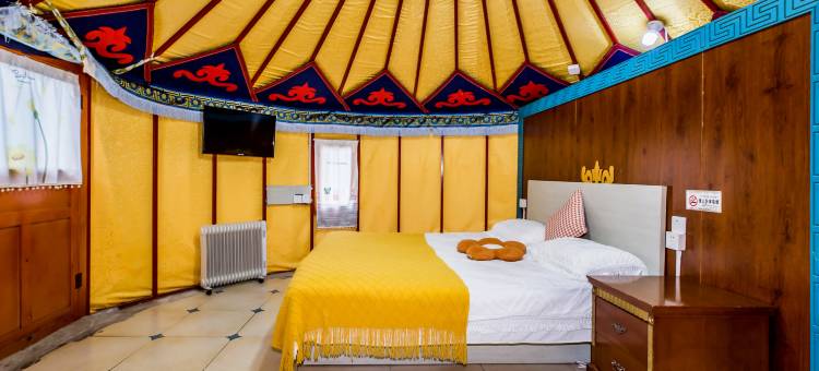 乌兰布统敖包山居驿站图片