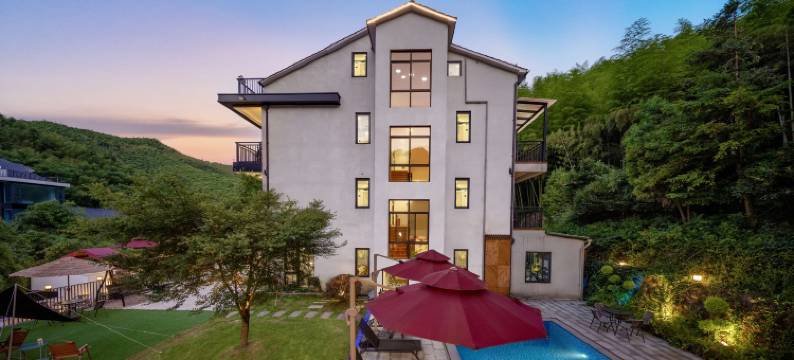 柴屿家CVIVI ' 莫干山萌宠庭院亲子度假美宿丨无敌可爱的胖胖柴犬图片