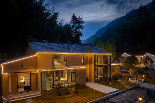 桐庐石里山云星空溪涧温泉设计师度假美墅