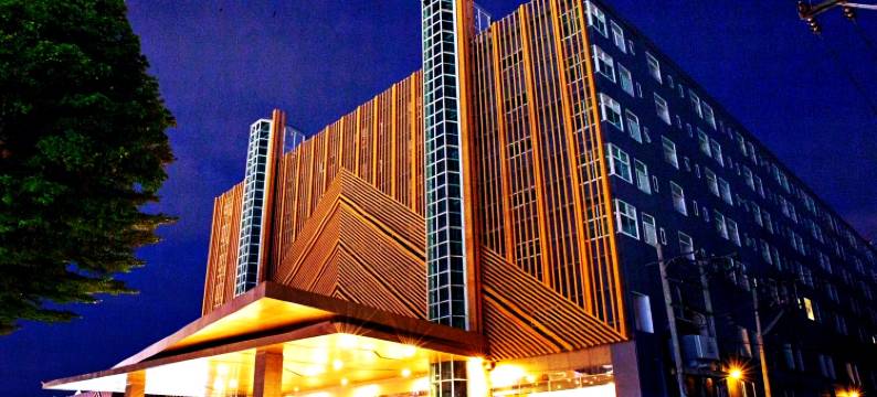 斯里瓦里素萬那普機場飯店(Le Srivaree Suvarnabhumi Airport Hotel)图片