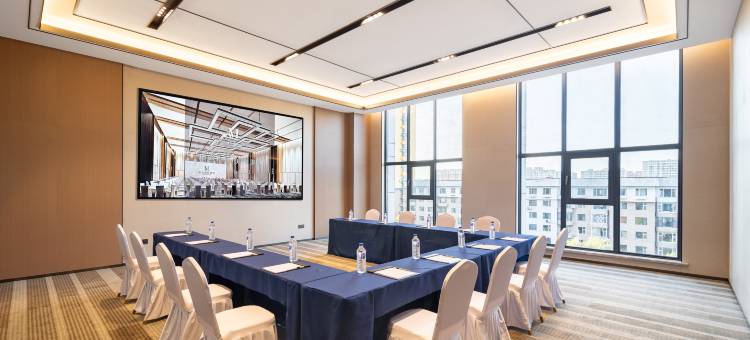 华宇国际酒店(桦甸大街店)图片