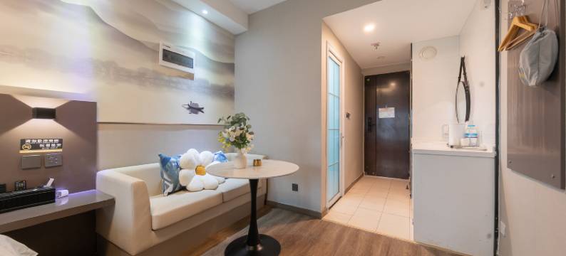 洲朋影音商务酒店(济南高铁西站店)图片