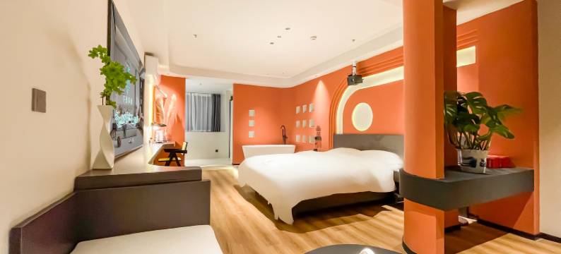 宿不同设计师民宿(开封清明上河园店)图片