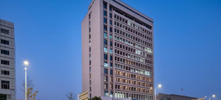 艺龙安悦酒店(淮安深圳路钵池山公园店)图片