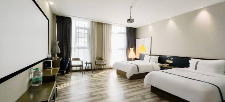 格美酒店(洛阳三川大道浩洋服饰店)图片