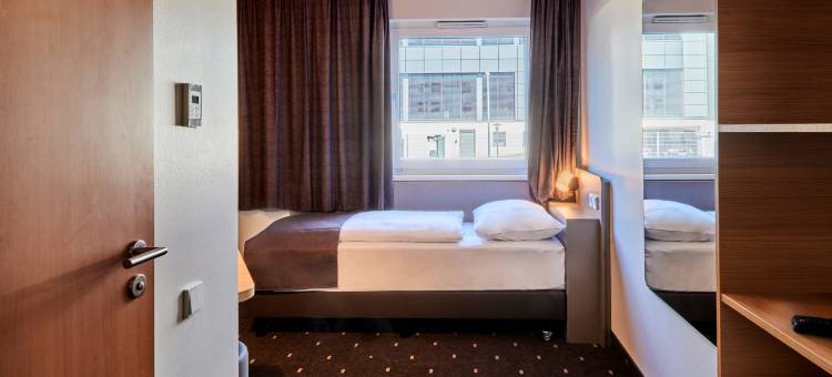 法兰克福涅得拉德民宿酒店(B&B HOTEL Frankfurt-Niederrad)图片