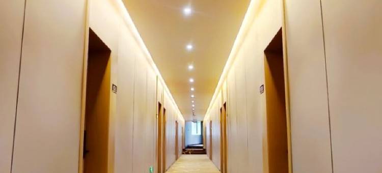 速8酒店(吉林火车站西广场店)图片