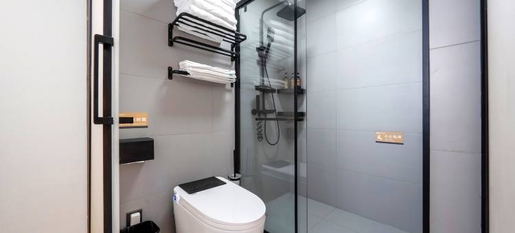 爱电竞酒店(兴仁市人民医院兴仁广场店)图片