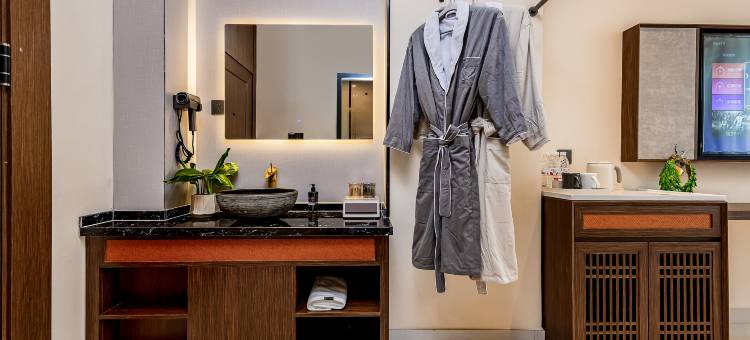 泊纳荟舍连锁酒店(盈江盈湖公园店)图片