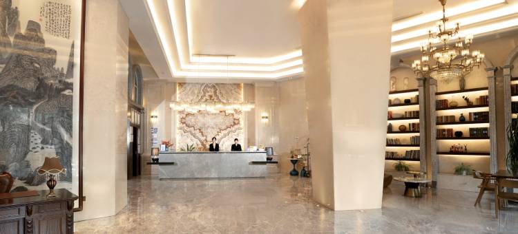 湖天国际酒店(怀化高铁南站体育中心店)图片